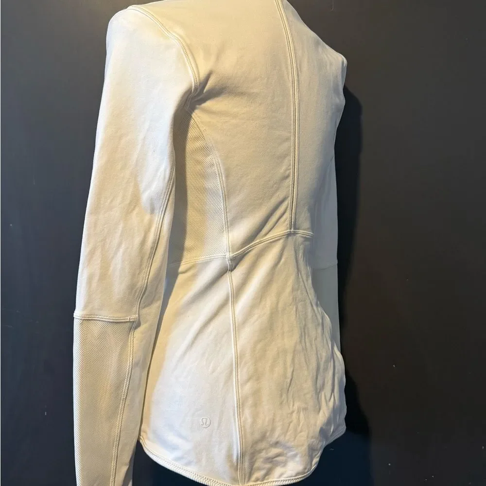 Lululemon Mesh Is More Jacket - Picture 3 of 8